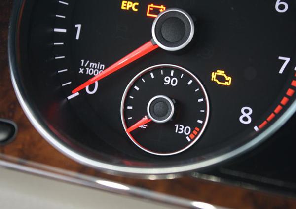 汽車水溫表.jpg 汽車水溫表.jpg