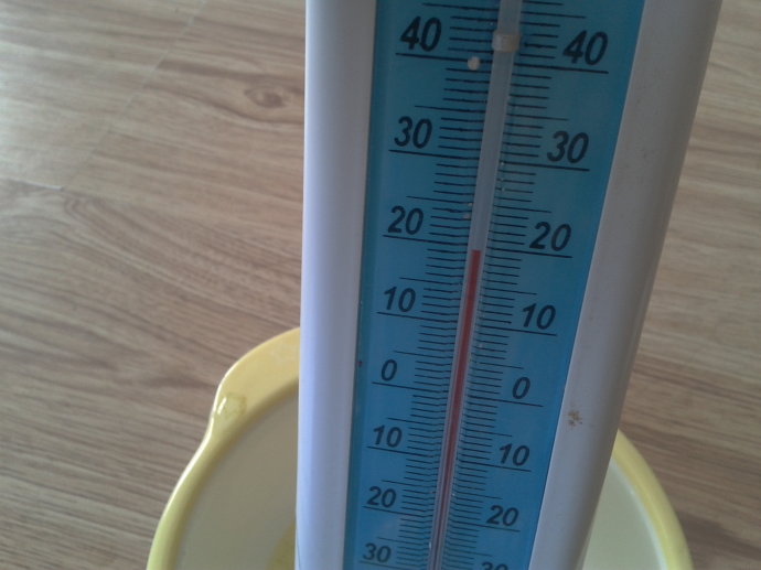 室內(nèi)溫度計(jì).jpg 室內(nèi)溫度計(jì).jpg