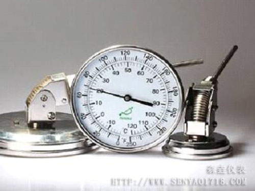 萬向型雙金屬溫度計改方向時會影響精度嗎？