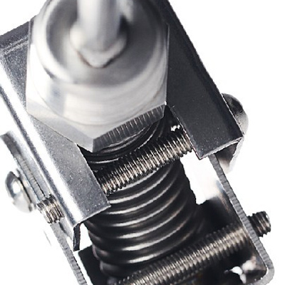 萬向型雙金屬溫度計(jì)時(shí)間長了接口是否會(huì)松動(dòng)？